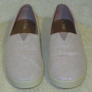 Toms Slip-Ons Ladies Size 8 NWOT